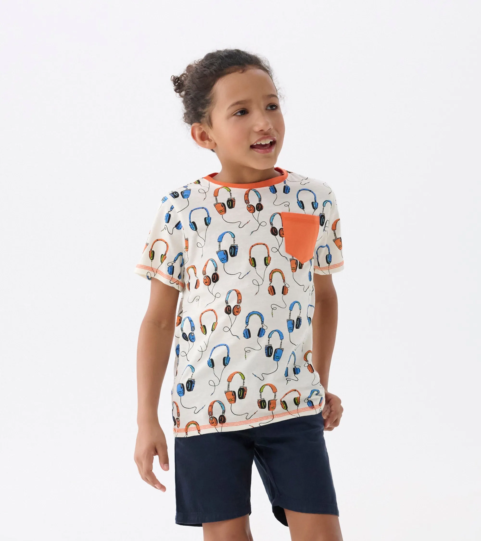 Boys Headphones Pocket T-Shirt -Hatley
