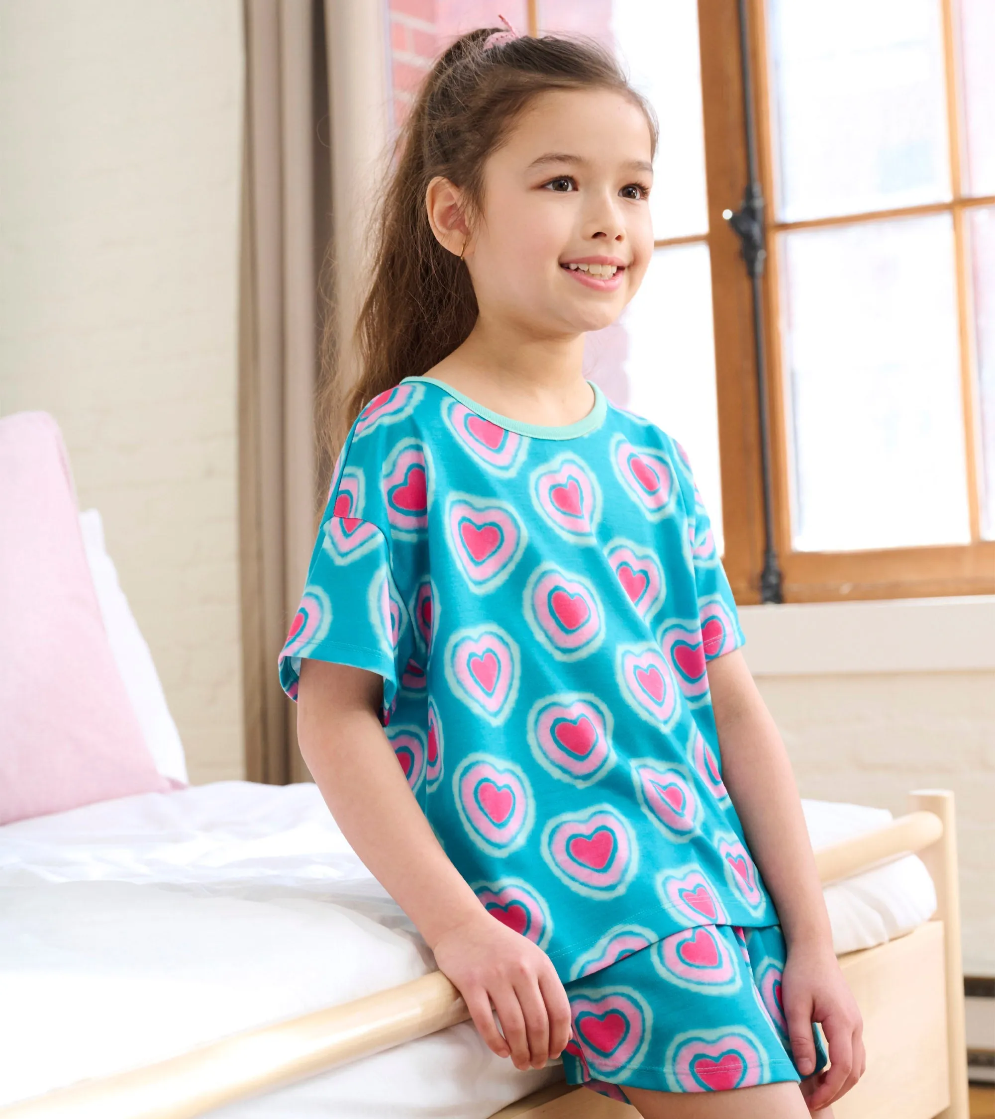Girls Glowing Hearts Tee and Shorts Pajama Set -Hatley