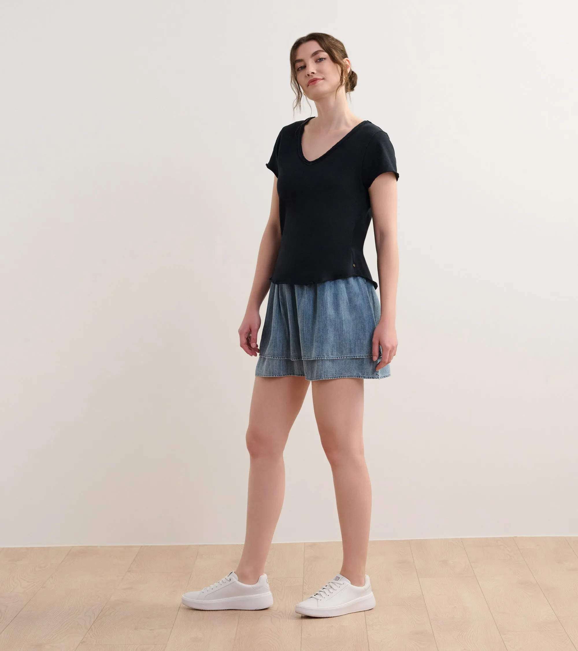 Sadie V-Neck Tee - Black -Hatley